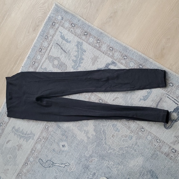 Lululemon Bundle Of 4 Black Gray Leggings Sz2 - Picture 10 of 10